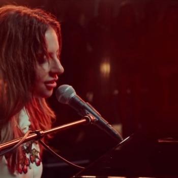 lady-gaga-al-piano-incanta-con-le-canzoni-di-a-star-is-born-guarda-i-video_0507b206-f4bc-11ec-96c9-10547cdfefa3_1080_1080_new_square_large.jpeg